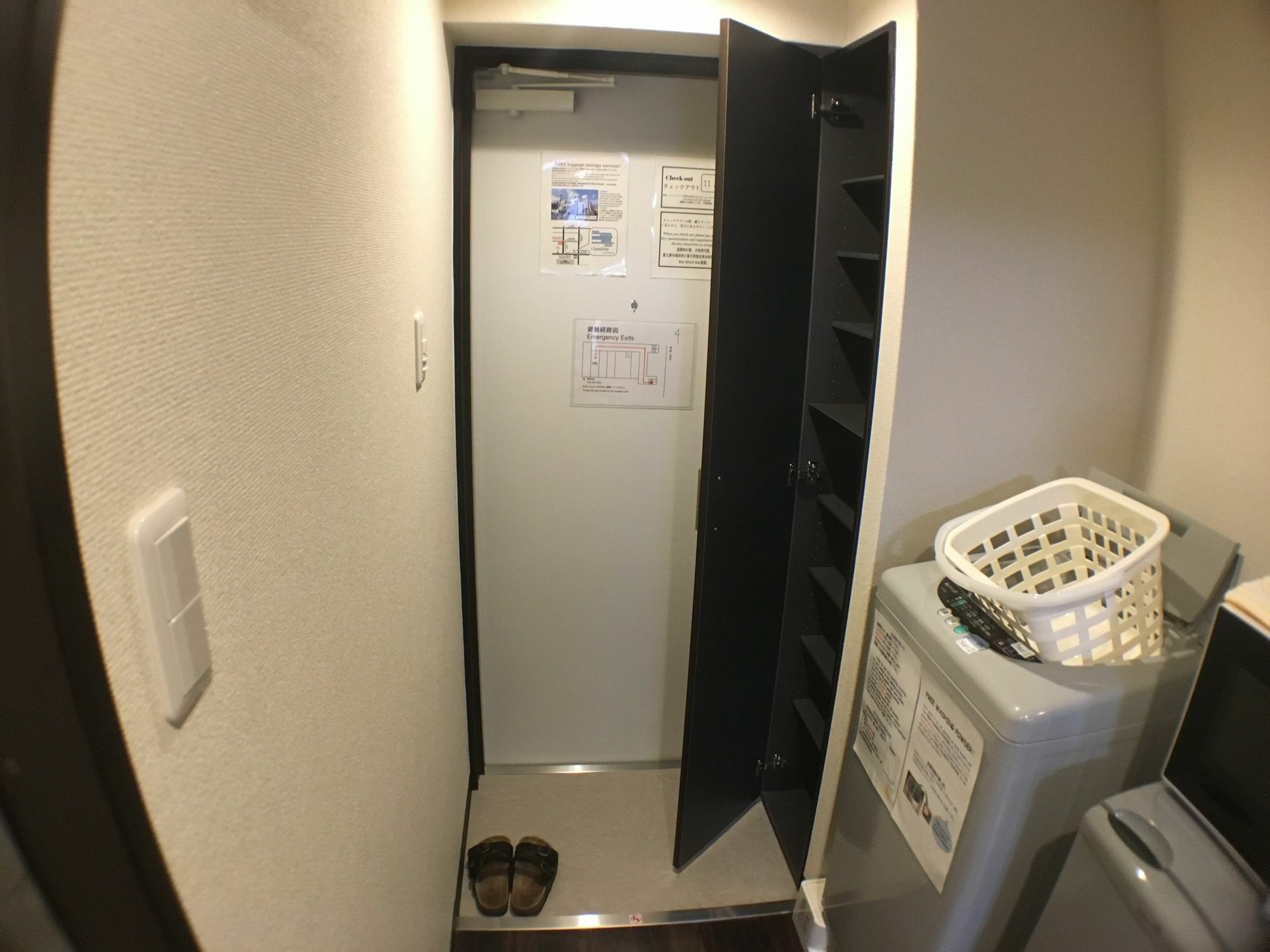 Apartment La *